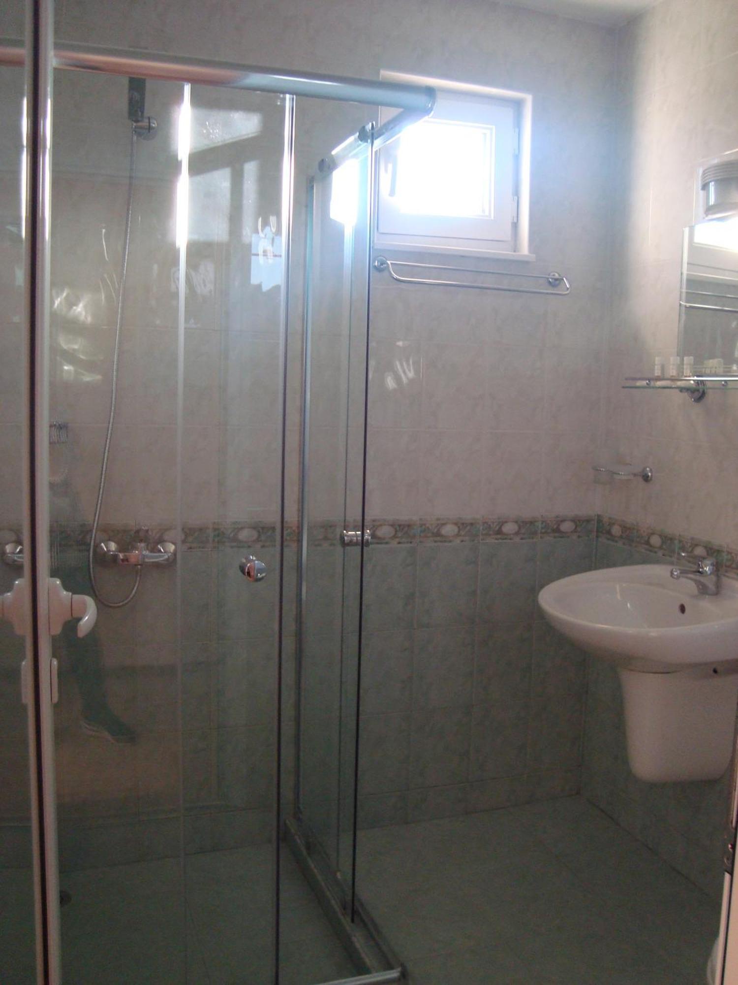 Hotel Astra Ravda