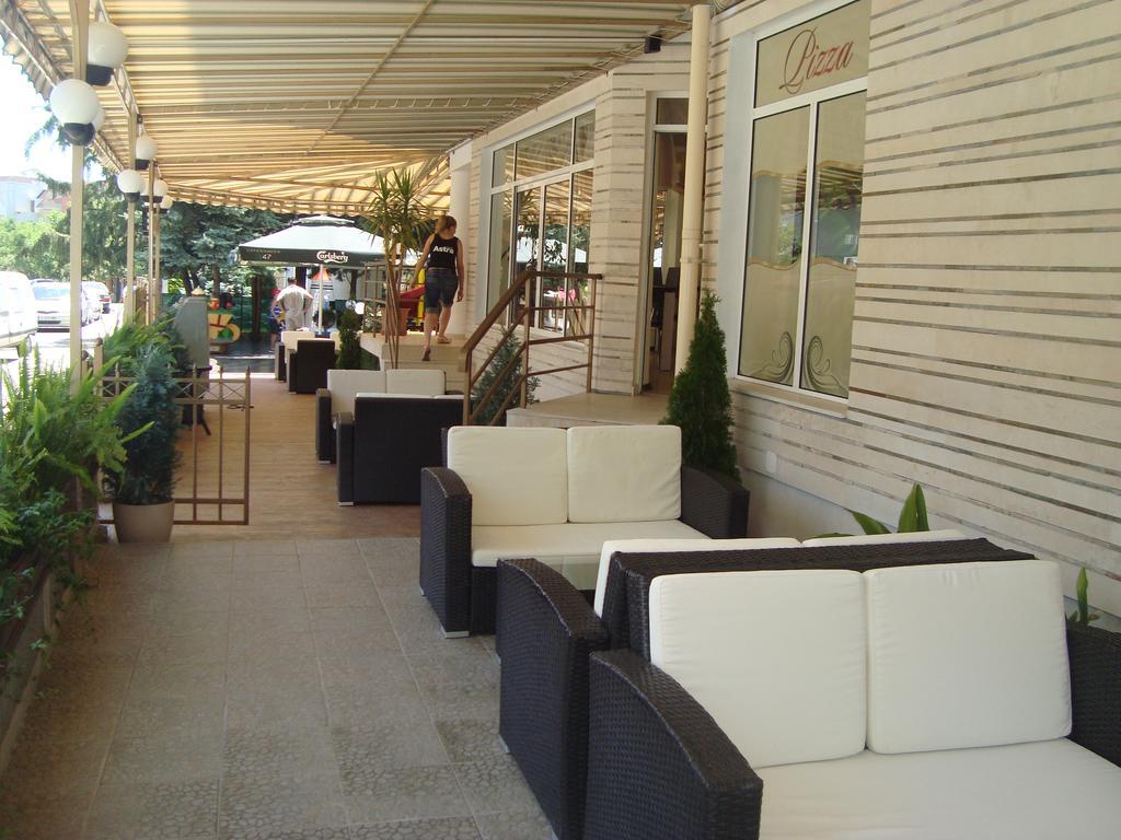Hotel Astra Ravda